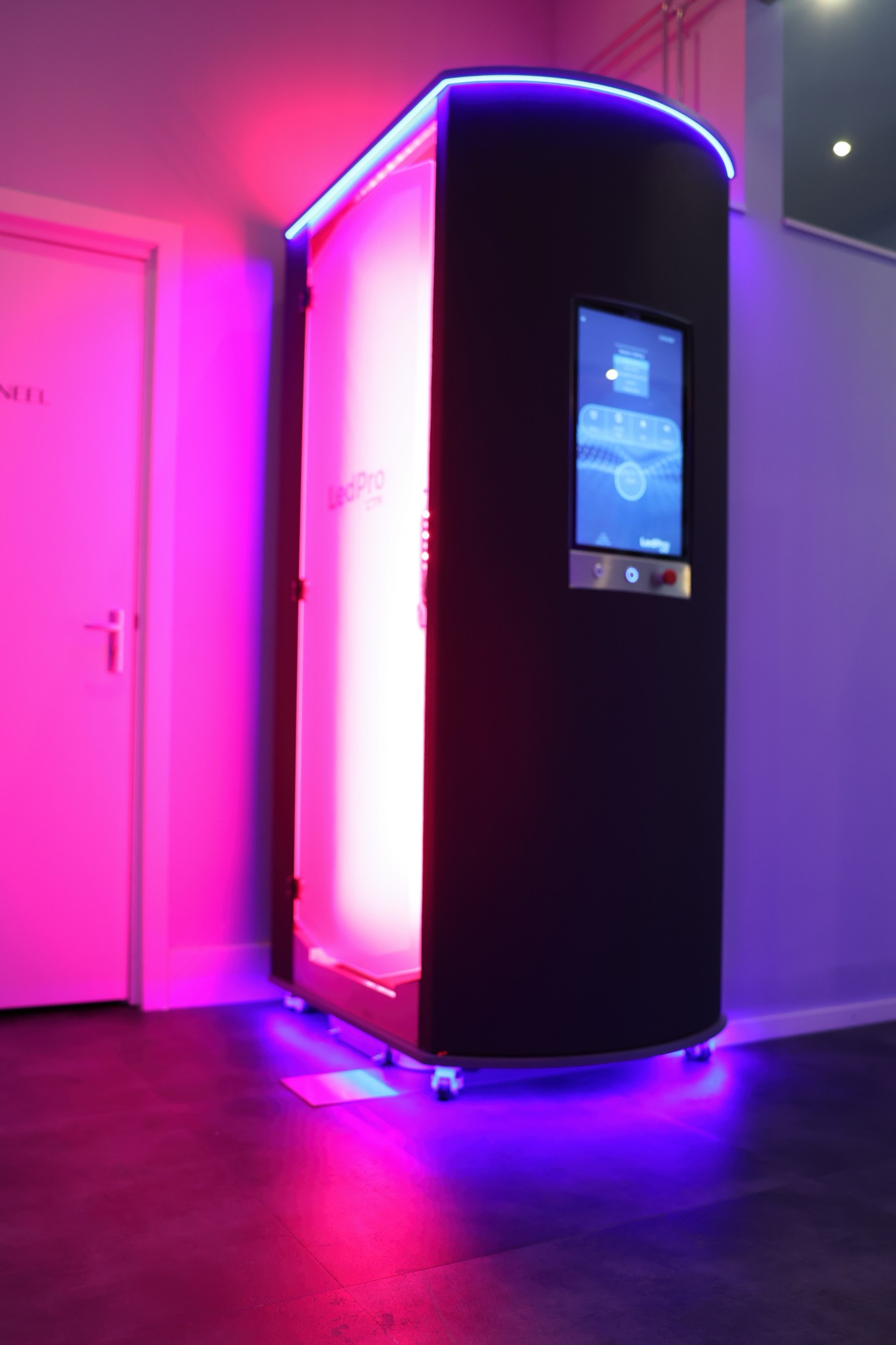 De LedPro lichttherapie cabine